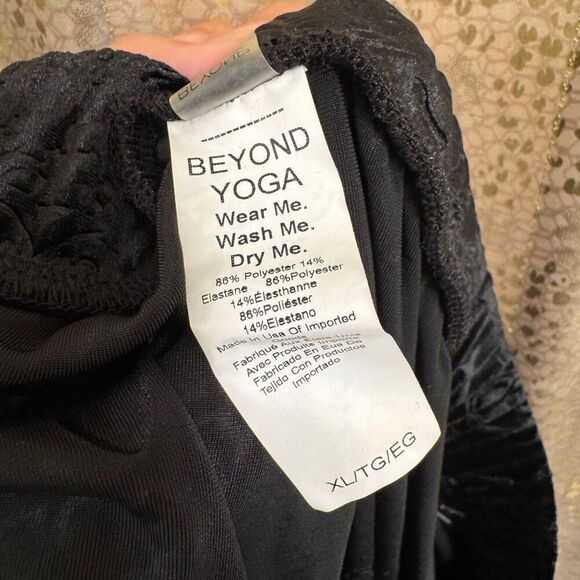 Beyond Yoga Black Baroque Velvet Wide Leg Cozy Lounge Pants XL NWT - Picture 3 of 9
